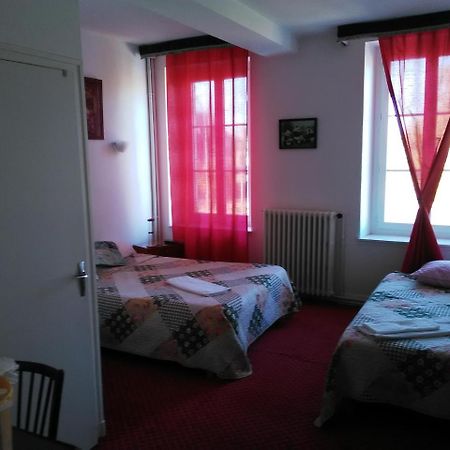 Le Relais De La Marche Hotel Aigurande Екстериор снимка