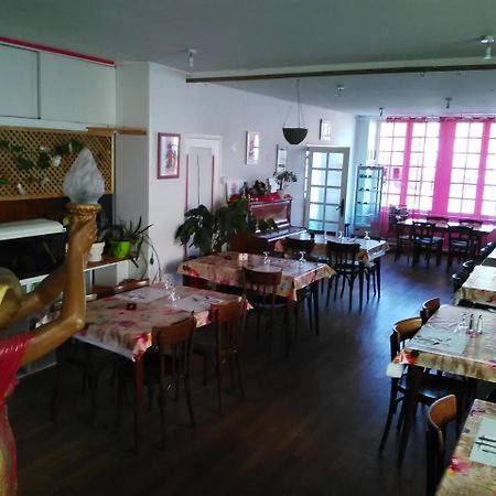 Le Relais De La Marche Hotel Aigurande Екстериор снимка